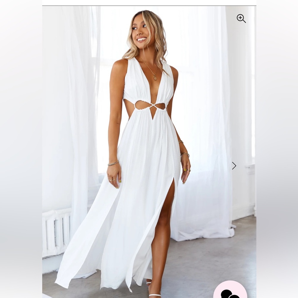 HELLO MOLLY NO OTHER LOVE MAXI DRESS WHITE. NWT. Size US 4.